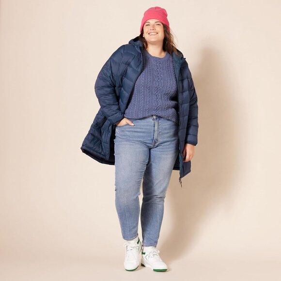 Trendy Women's Packable Hooded Puffer Coat - Water-Resistant, Plus Size Elegance - Picture 8 of 8